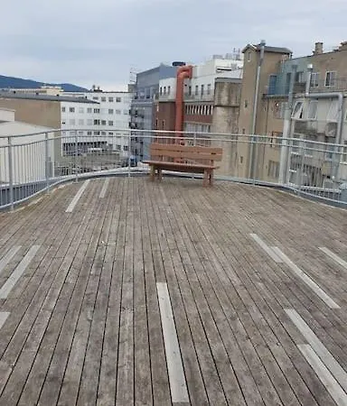 Serene 1 Bedroom Апартаменты *